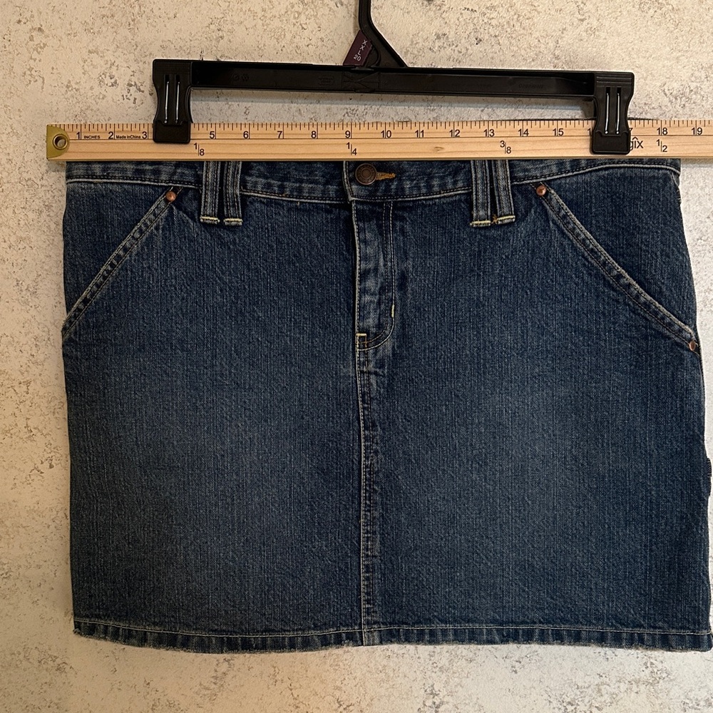 Old Navy denim mini skirt - Picture 4 of 5